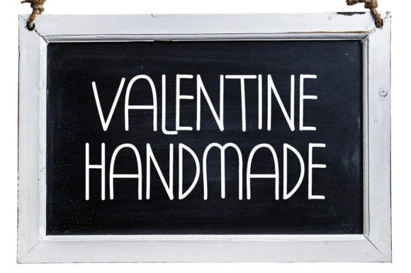 Valentine Handmade Font Review for Designers